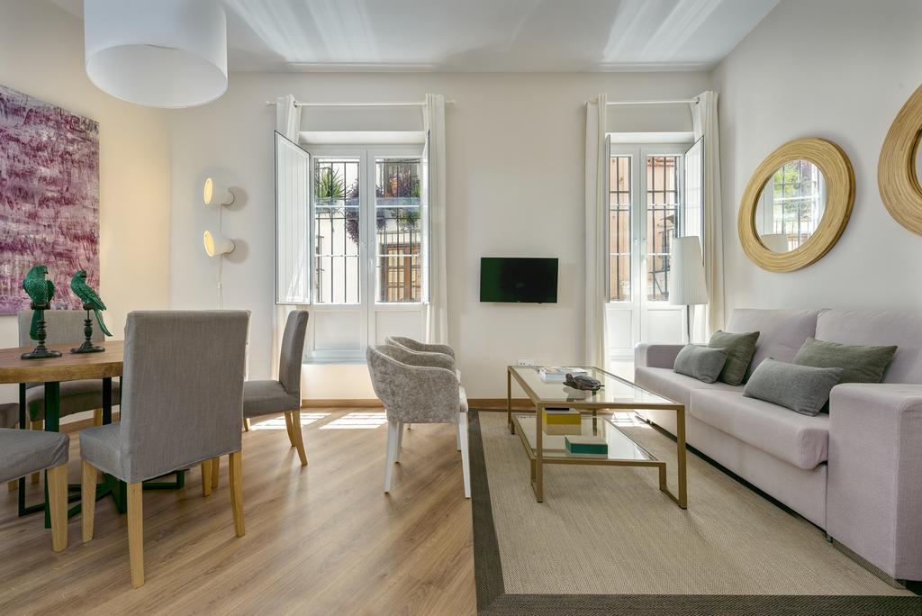 Genteel Home Conde De Ibarra Севиля Екстериор снимка