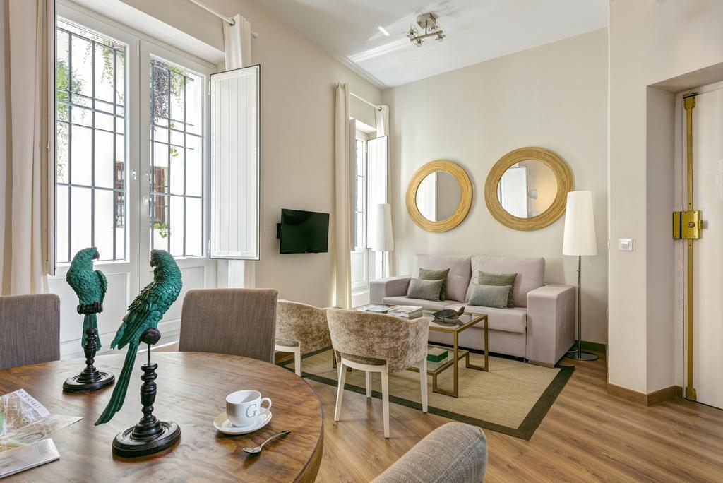 Genteel Home Conde De Ibarra Севиля Екстериор снимка