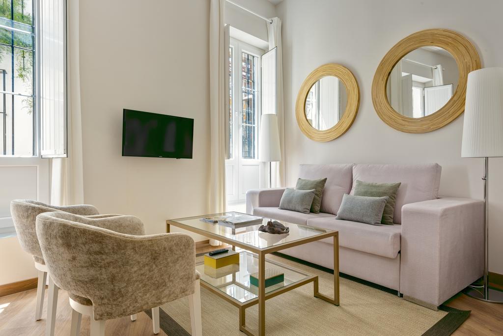 Genteel Home Conde De Ibarra Севиля Екстериор снимка